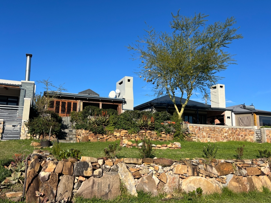 3 Bedroom Property for Sale in Crossways Farm Village Eastern Cape
